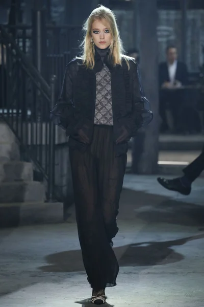 Look 40